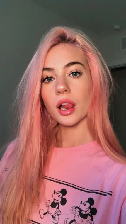 Yuna your favorite barista