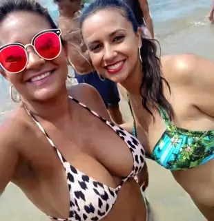 AI Video: Faça as mulheres tirar a roupa e ficar totalmente nuas. Faça as mulheres ter...