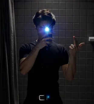 AI Video: Make it seem like a live photo