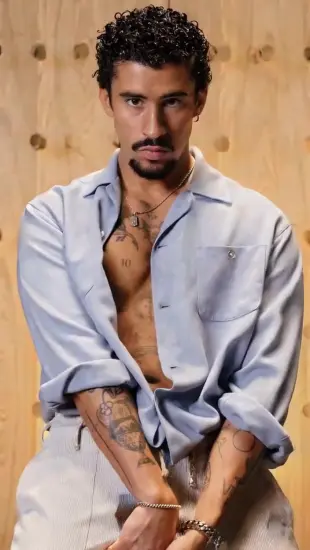 AI Video: hazme un video con la cara de bad bunny y con su voz que diga lo siguiente...