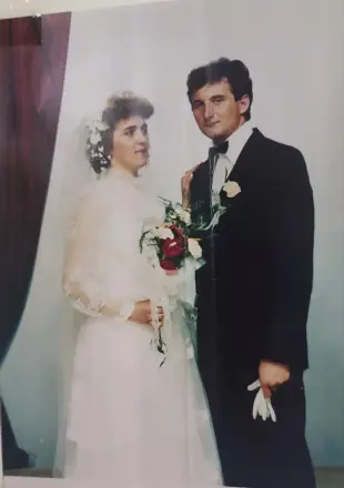 AI Video: Romantic pose