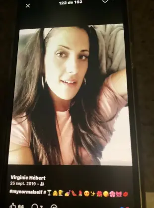 AI Video: This girl showing his toned arms