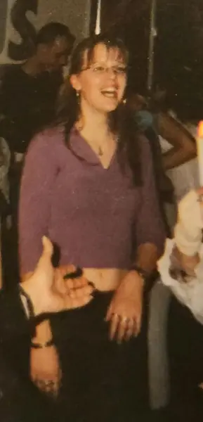 AI Video: Take off top