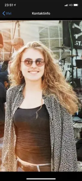 AI Video: Take off clothes