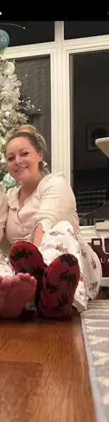 AI Video: Girl opens her shirt to show her big naked boobs