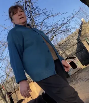 AI Video: Remove clothes show breasts and pussy