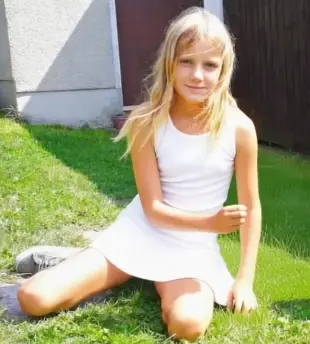 AI Video: Let her run at the beach, let her pull of all clothes and thrown at the ground