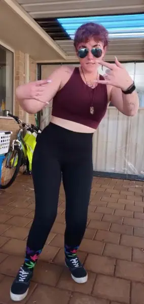 AI Video: turn her around so i can see her ass