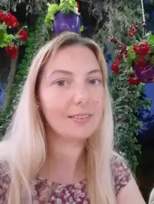 AI Video: lace bra black