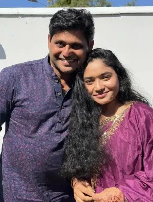 AI Video: Make the couple indulge in intense romance by lip locking each other