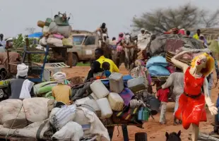 AI Video: Let everybody slowly move while the woman in red runs screaming forward