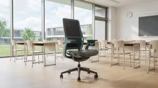 AI Video: Create a high‑quality, futuristic product demonstration video for an...