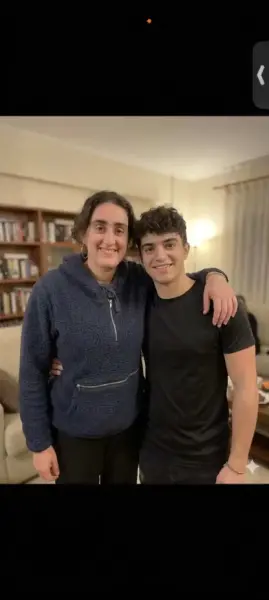 AI Video: Make the girl in the left do backflips in a trampoline and say “popo kouklara...