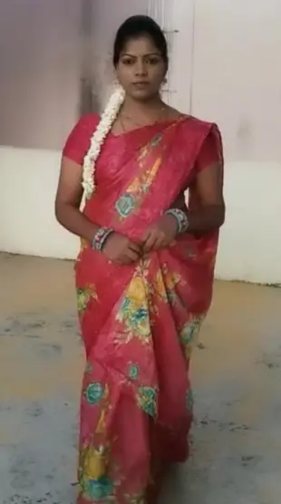 AI Video: Turn women 180 degree slowly show back with smile
