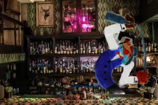 AI Video: Let this bartender jump left and right and pour the cocktail in the glass